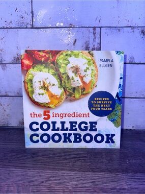 Callisto Home College Cookbook - Blue, White, Green, Red